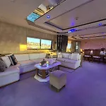 Majesty Yacht *