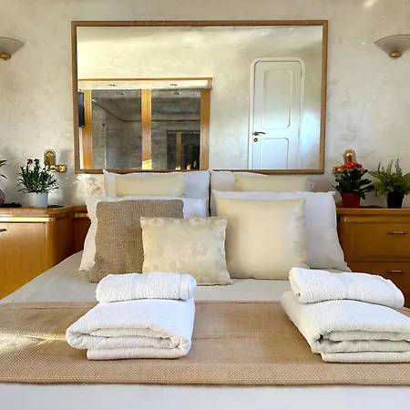 Exclusive Yacht - Sea & Old Town Views - Prime Location * Kavala