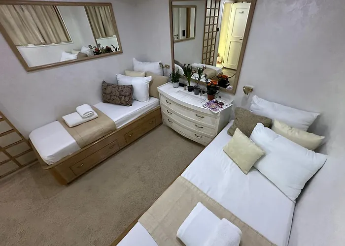 Exclusive Yacht - Sea & Old Town Views - Prime Location * Kavala