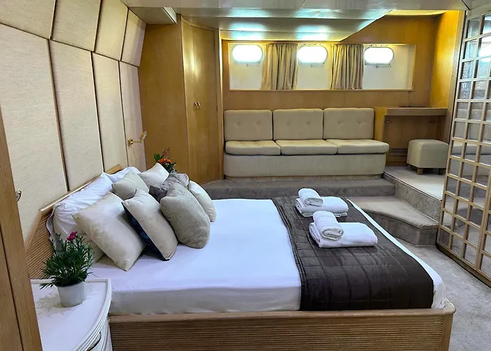 Exclusive Yacht - Sea & Old Town Views - Prime Location Botel *