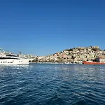 Majesty Yacht Ботель Кавала