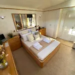 Majesty Yacht * Кавала