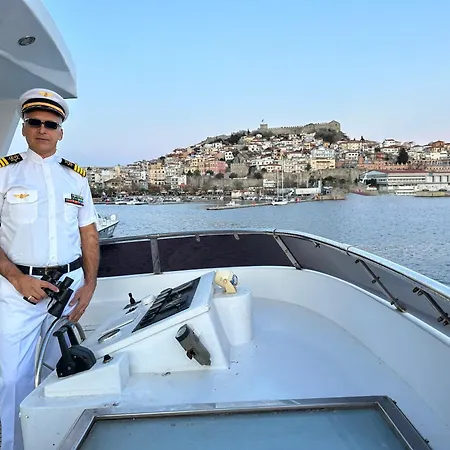 Exclusive Yacht - Sea & Old Town Views - Prime Location