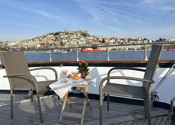 Exclusive Yacht - Sea & Old Town Views - Prime Location Botel