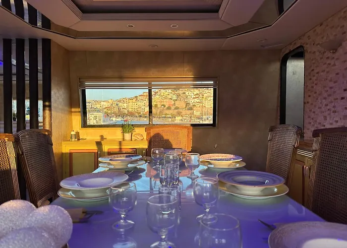 Exclusive Yacht - Sea & Old Town Views - Prime Location Kavala